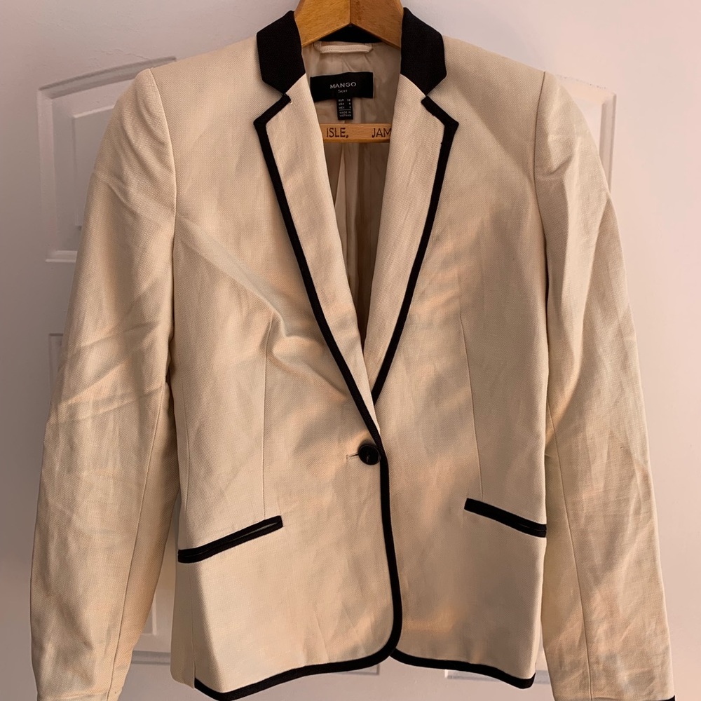 Mango cream tuxedo blazer size 4